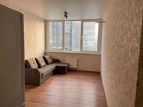 Оренда Квартира 1-кімнатна, 4/27 поверх на ул. Ревуцкого, 40-в Kiev