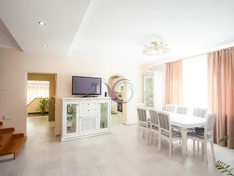 Продаж 2-поверховий   237 кв.м 5 кімн. на Підгаєцька вулиця 26В Луцьк - фото 14