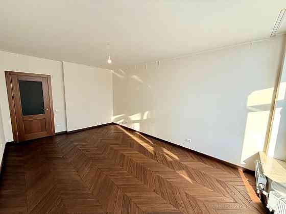 Продаж Квартира 3-кімнатна, 9/25 поверх на Бажана Николая вул., д. 8-Б Київ