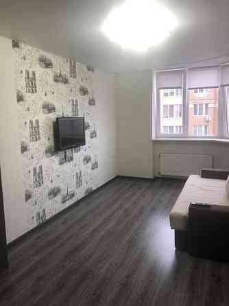 Оренда Квартира 1-кімнатна, 9/10 поверх на боголюбова, 8 Київ