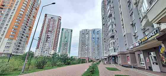 Продаж Квартира 3-кімнатна, 4/25 поверх на Каховська вул., д. 62А Kiev