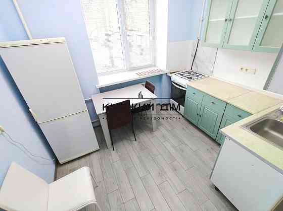 Оренда Квартира 2-кімнатна, 1/5 поверх на Гагарина Юрия просп./Леоніда Каденюка просп. Киев