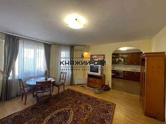 Продаж Квартира 3-кімнатна, 8/14 поверх на Никольско-Слободская ул. Kiev