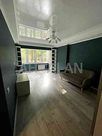 Продаж Будинок 2-кімнатний на Дубровицька вул., 5 Kiev