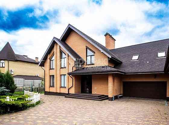 Продаж Будинок 5-кімнатний на вул. Бузкова Kharkiv