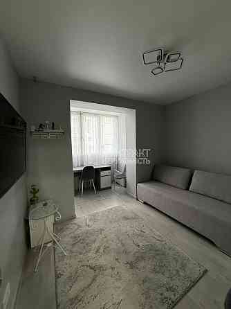 Продаж Квартира 4-кімнатна, 9/9 поверх на вул. Амосова Харків