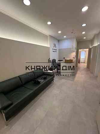 Продаж офісне приміщення на Срибнокильская ул. поверх - 1/25 Киев