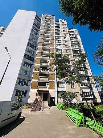 Продаж Квартира 2-кімнатна, 11/15 поверх на Ахматовой Анны ул. Київ