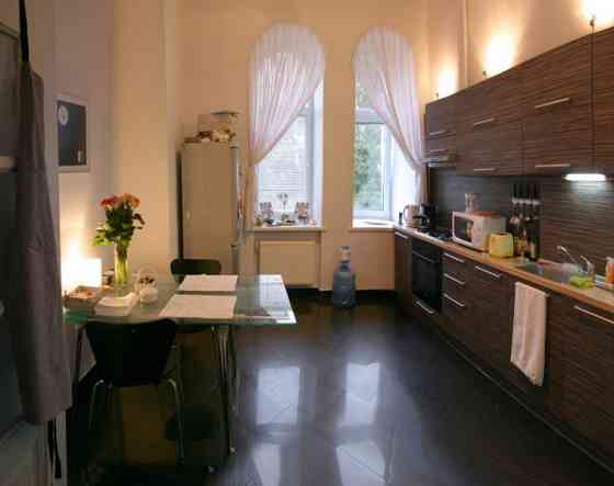 Оренда Квартира 2-кімнатна, 5/5 поверх на Житомирская Малая ул. Kiev