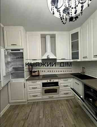 Оренда Квартира 2-кімнатна, 15/20 поверх на Светлая ул. Kiev