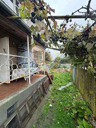 Продаж Будинок 4-кімнатний 