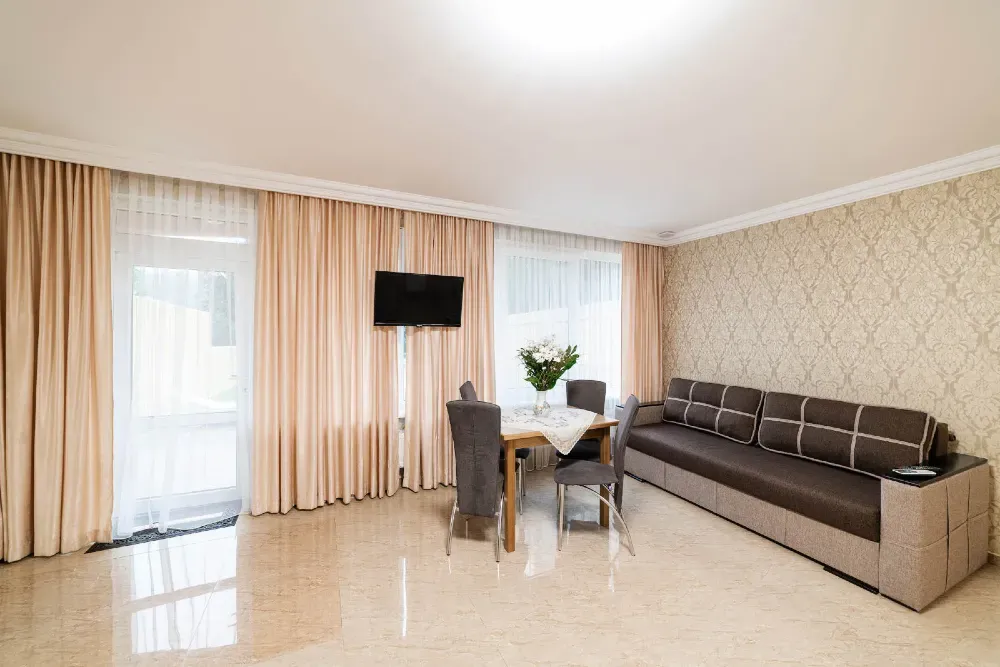 Продаж 2-поверховий Таунхаус з ділянкою 2 сот 88 кв.м 3 кімн.  Виноградів - фото 2