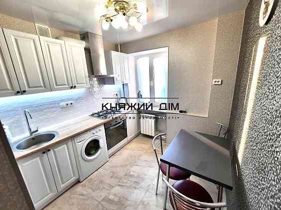 Оренда Квартира 2-кімнатна, 4/5 поверх на вул. Шамрыло Тимофея ул./Парково-Сирецька Киев