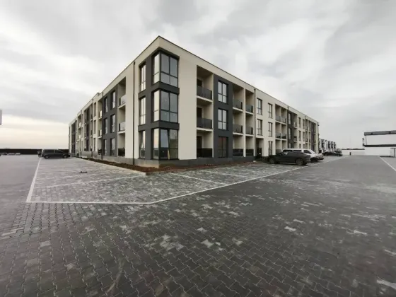 For sale 1-room Apartment 39 sq.m Волошкова 32 Storozhnytsia