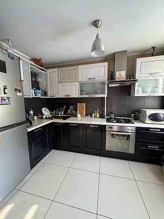 Продаж Квартира 3-кімнатна, 2/9 поверх на Калиновая ул., 72 Dnipro