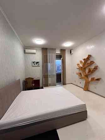 Продаж Квартира 3-кімнатна, 2/9 поверх на Кривоноса Максима вул., д. 15 Київ