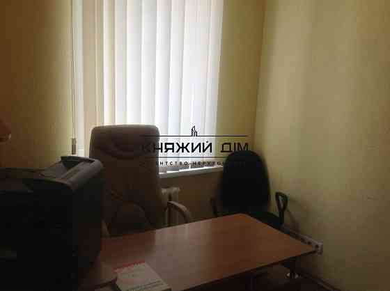 Оренда офісне приміщення на Симона Петлюры ул. поверх - 3/3 Київ