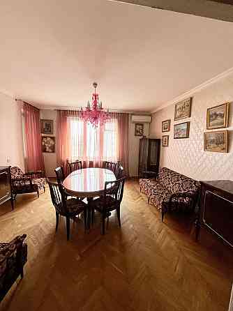 Продаж Квартира 3-кімнатна, 9/14 поверх на Олександра Кониського вул., д. 29-33 Київ