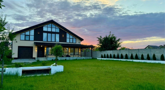 Продаж 2-поверховий Будинок з ділянкою 10 сот 250 кв.м 4 кімн. на Зарічани Zhytomyr