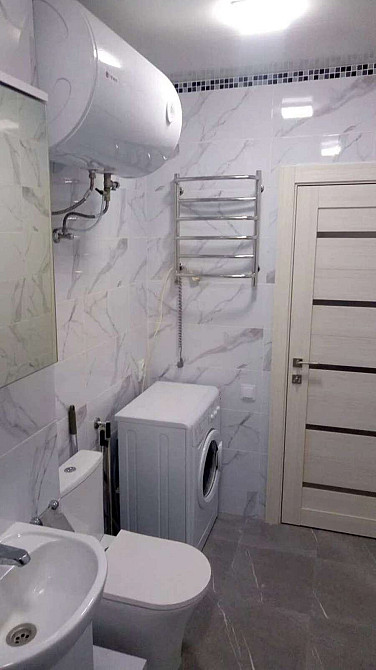 Оренда Квартира 1-кімнатна, 26/26 поверх на ул. Юлии Здановской (ул. Михаила Ломоносова), 36в Київ - фото 2