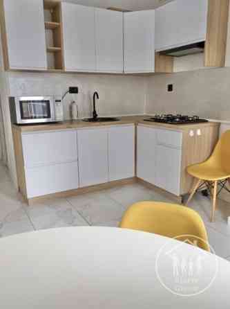 Продаж 1к Квартира 38 кв.м Залізнична Львов