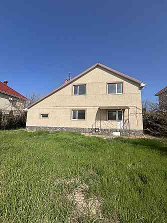 Продам двоповерховий будинок в Червоному Хуторі по вулиці Центральній