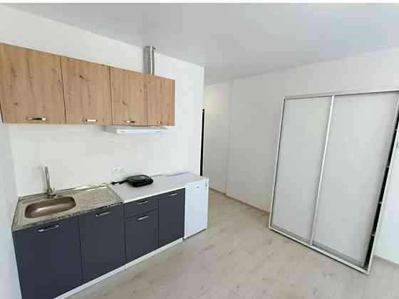 Оренда Квартира 1-кімнатна, 15/25 поверх на Ревуцкого ул., 40в Київ