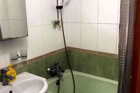 Оренда Квартира 3-кімнатна, 7/10 поверх на Автозаводська, 5 Киев