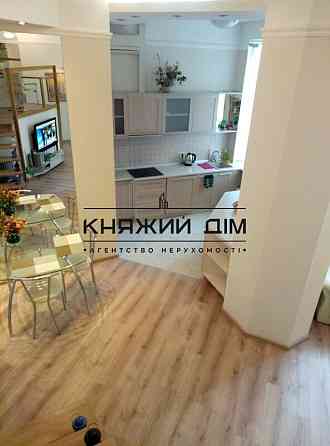 Оренда Квартира 2-кімнатна, 3/7 поверх на вул. Антоновича Київ