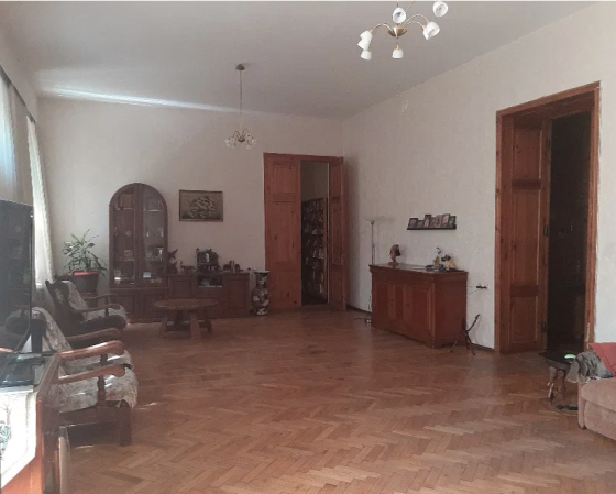 Четырех комнатная квартира на улице Успенской Одесса