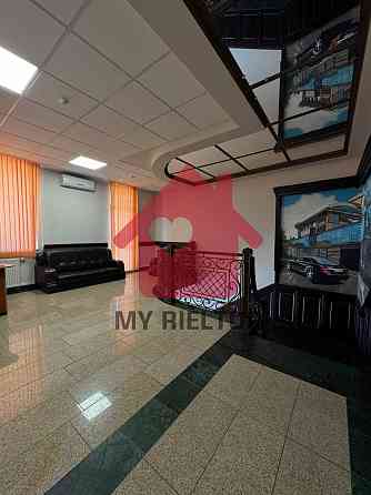 Оренда приміщення вільного призначення на Жупанатська пл. поверх - 2/8 Uzhhorod