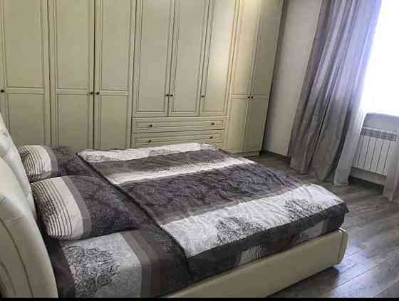 Оренда Квартира 3-кімнатна, 25/25 поверх на ул. Степана Руданского Киев