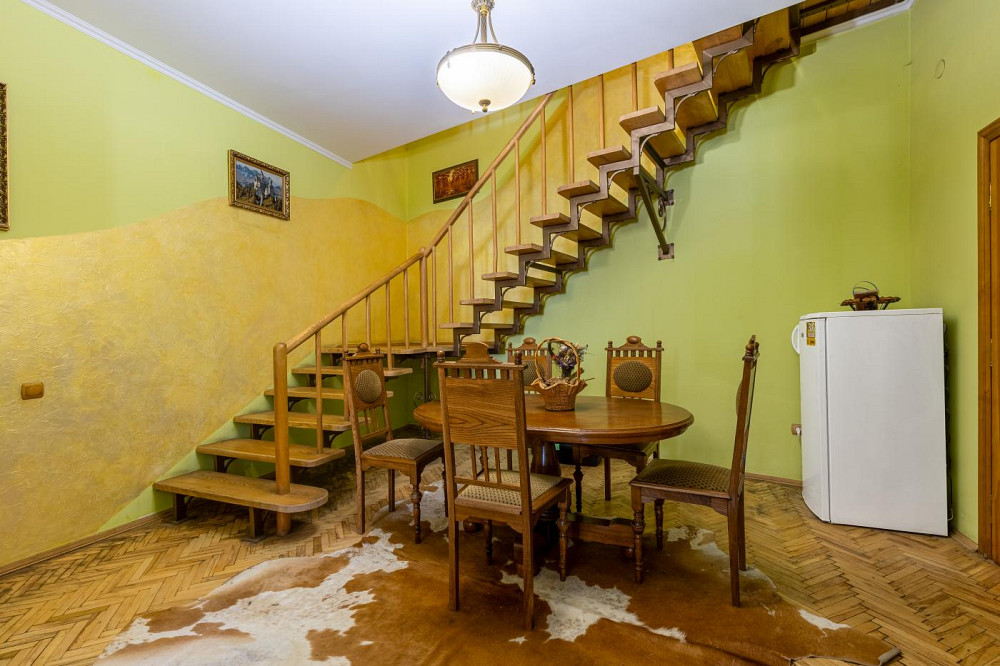 Продаж 3к Квартира 131 кв.м Гнатюка Володимира вул. L'viv - photo 2