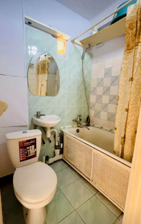 Оренда Квартира 2-кімнатна, 5/5 поверх на Воскресенський проспект, 30 Киев