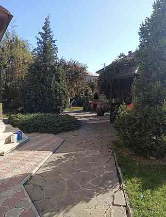 Продам Двоповерховий Будинок, на 20 сотках землі в Чорноморці Чорноморка