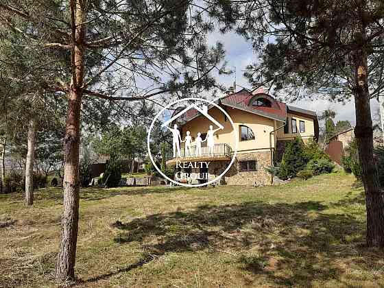 Львівська жемчужина, особняк, що дихає життям! Briukhovychi (Peremyshlianskyi raion)