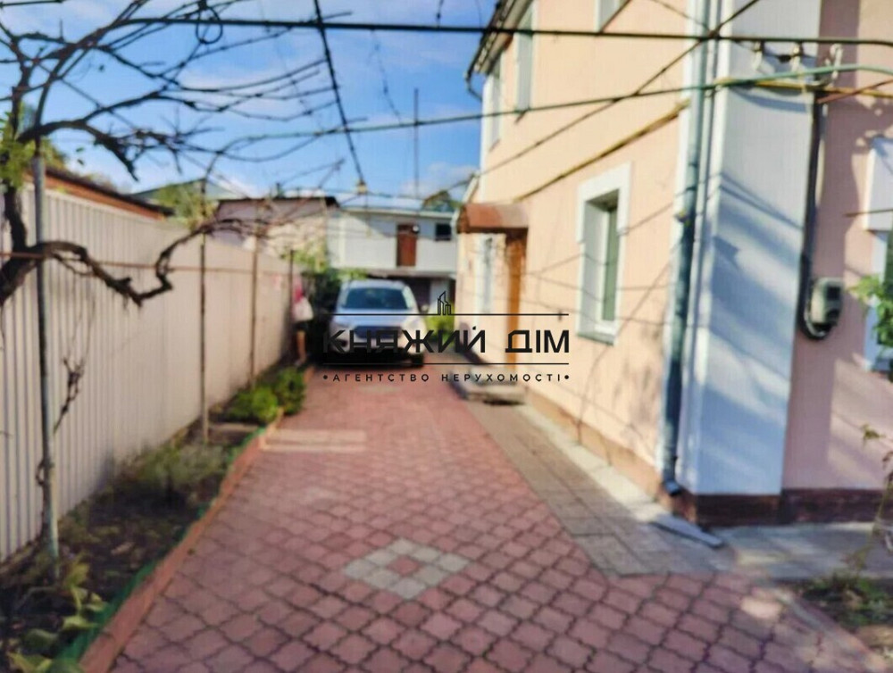 Продаж будинку 140 м2 в Святошинському р-ні, метро Житомирська. № 2211702 Киев - изображение 2