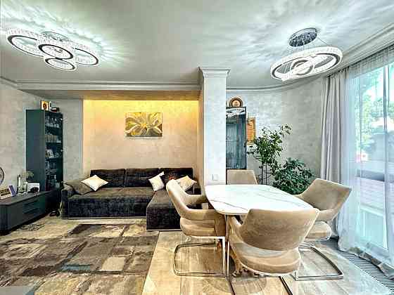 Продаж Квартира 2-кімнатна, 3/4 поверх на Азарова Вице-Адмирала ул., 6 Odessa