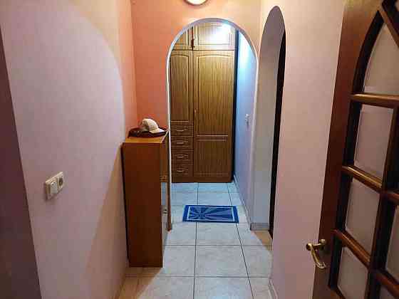 Оренда Квартира 3-кімнатна, 4/10 поверх на ул. Бориса Гмыри Киев