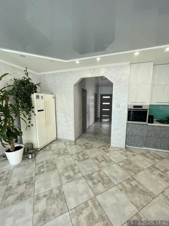 Продаж 3-поверховий  з ділянкою 3 сот 230 кв.м 6 кімн. на Білозіра вул. Рудне - фото 8