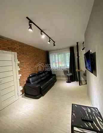 Продаж Квартира 3-кімнатна, 1/5 поверх на вул. Академіка Проскури Харків