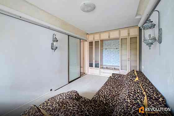 Оренда Квартира 2-кімнатна, 4/5 поверх на Гоголівська, 9Б Kiev