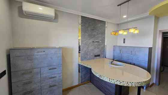 Продаж Квартира 2-кімнатна, 6/25 поверх на Героїв полку «Азов» вул., д. 8 Kiev