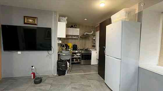 Продаж Квартира 2-кімнатна, 1/5 поверх на Антонова Авіаконструктора вул., д. 10 Київ