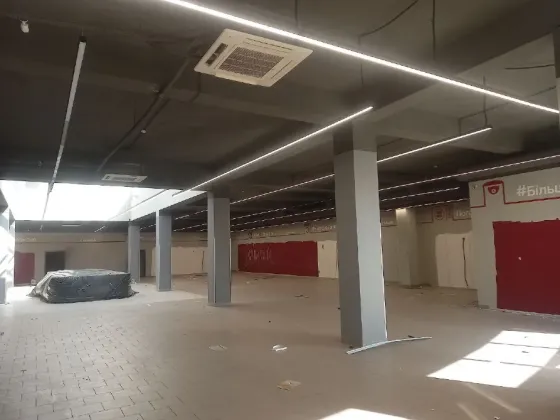 Shop in the shopping center. 3\3 Everything remains as in the photo, vacations, check-in, etc. Good repair Dnipro