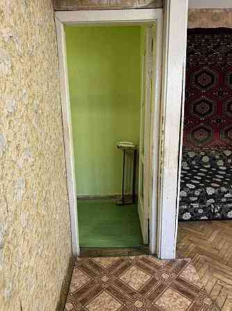 Продаж Квартира 2-кімнатна, 2/5 поверх на Салютна вул., д. 49 Київ