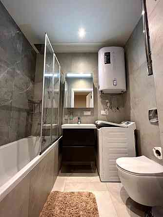 Продаж Квартира 1-кімнатна, 7/8 поверх на Тадея Рильського вул., д. 3 Kiev