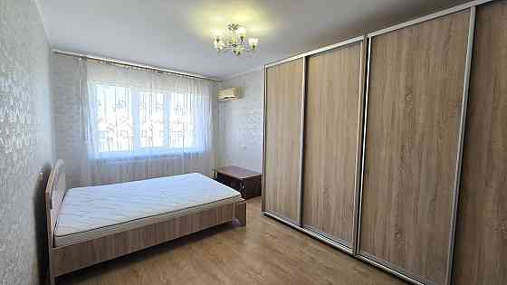 Продаж Квартира 3-кімнатна, 10/10 поверх на Архитекторская ул. Одеса