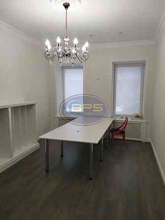 Продаж офісне приміщення на вул. Коблевская поверх - 1/3 Одеса