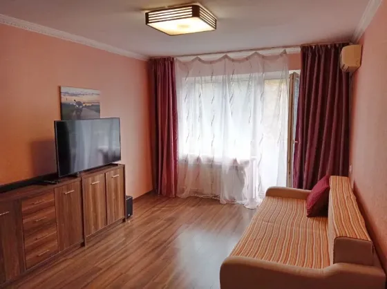 Оренда 1к Квартира 38 кв.м Платонова Дніпро